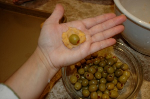 oliveballshands